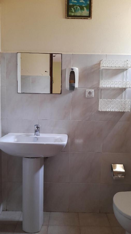 Residencial Rosa Criola Bed & Breakfast Sal Rei Exterior photo